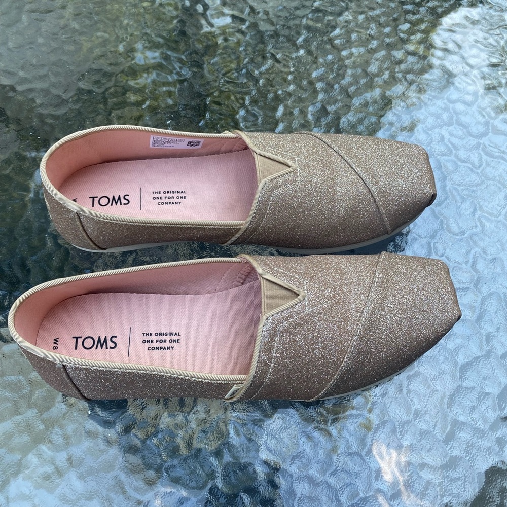 Tom’s comfortable shoes